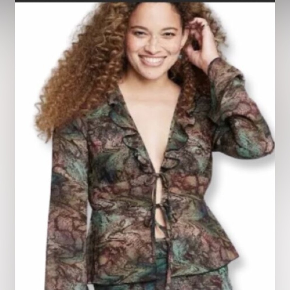 NWT Wild Fable Colorful Croc Print Ruffled Crop Wrap Long Sleeves Size XL